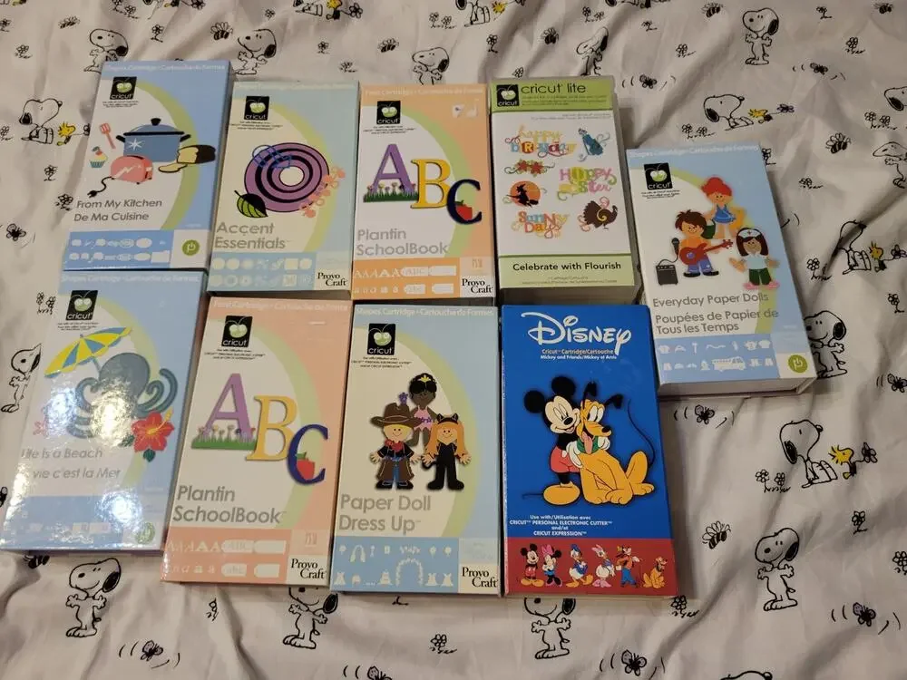 Cricut Cartridges Lot Of 9 W/ Keyboards & Booklets VGC! w MICKEY